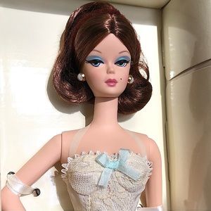 CONTINENTAL HOLIDAY BARBIE SET MIB